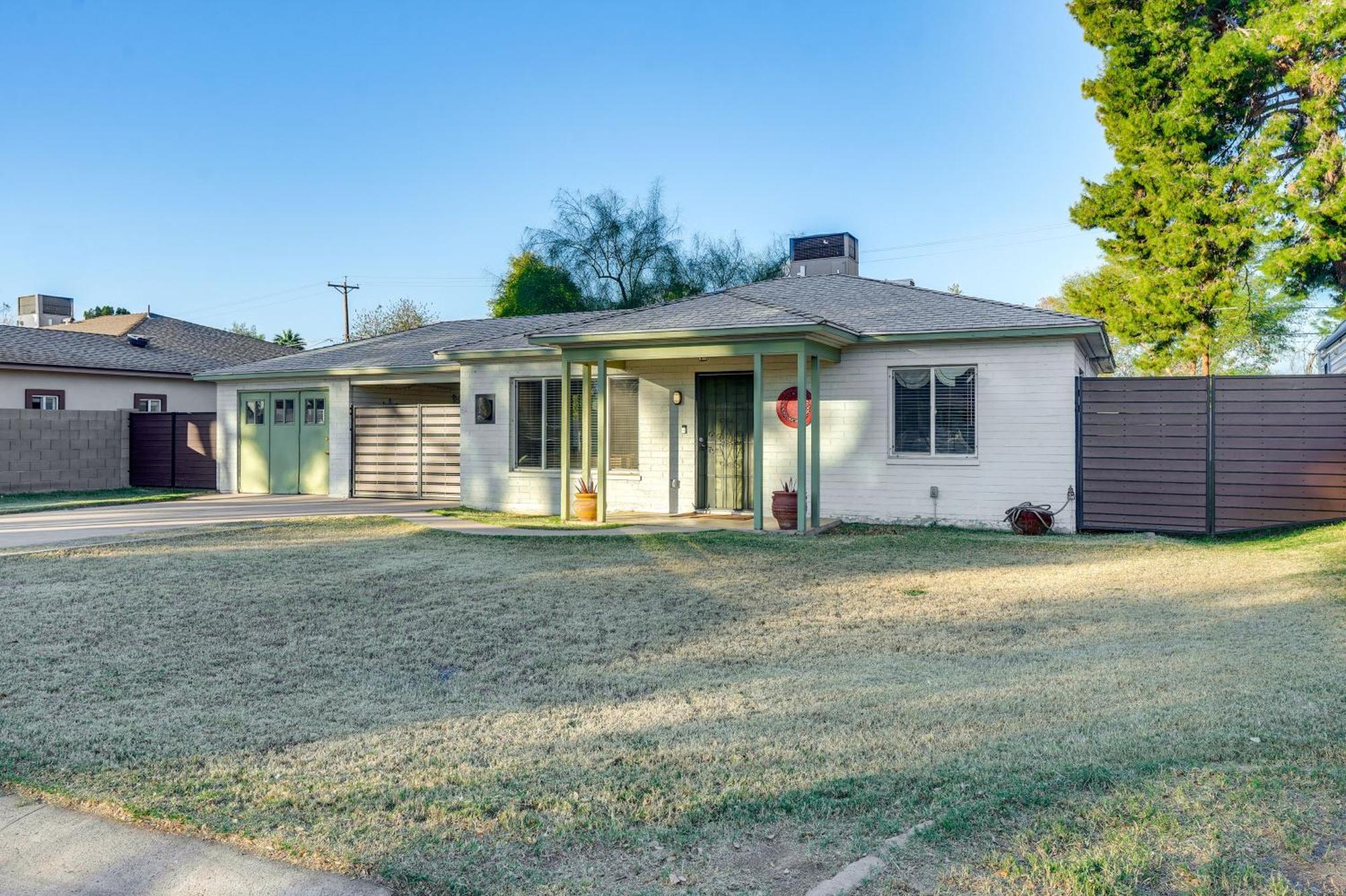 Pet-Friendly Phoenix Home With Breezeway And Fire Pit! Kültér fotó